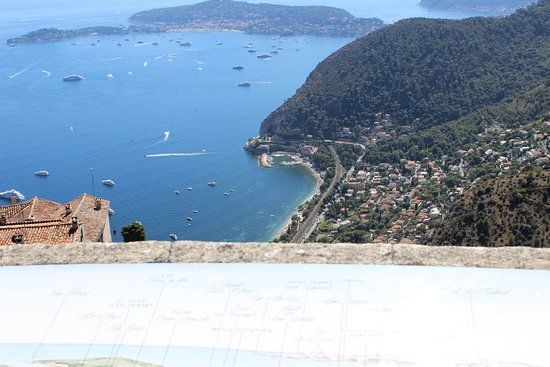 Ruines du Village du Mont Bastide