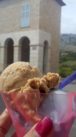 Le Glacier De Gourdon