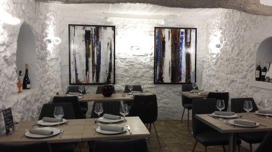 La Table by Richard Mebkhout