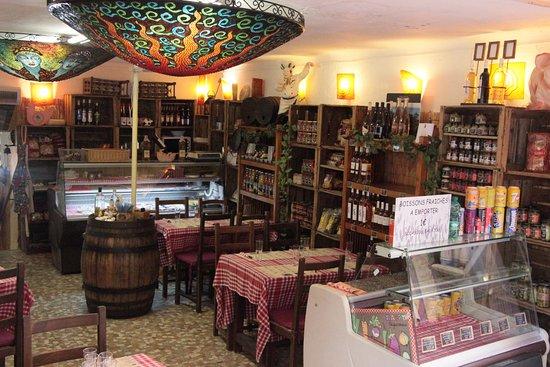 l'epicerie du village