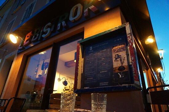 Le Bistrok