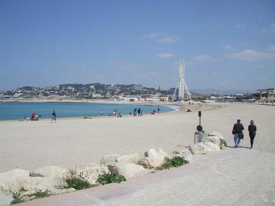 Plage de la Pointe-Rouge