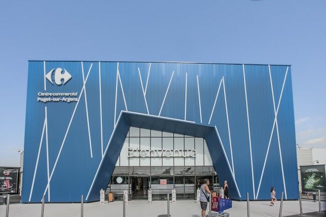 Centre Commercial Carrefour Puget sur Argens