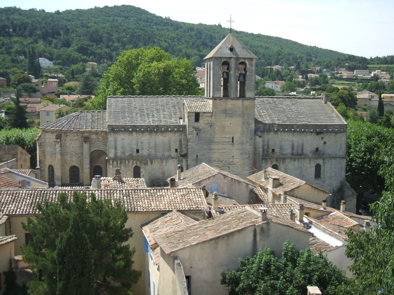 Église Saint-Michel et Saint-Pierre