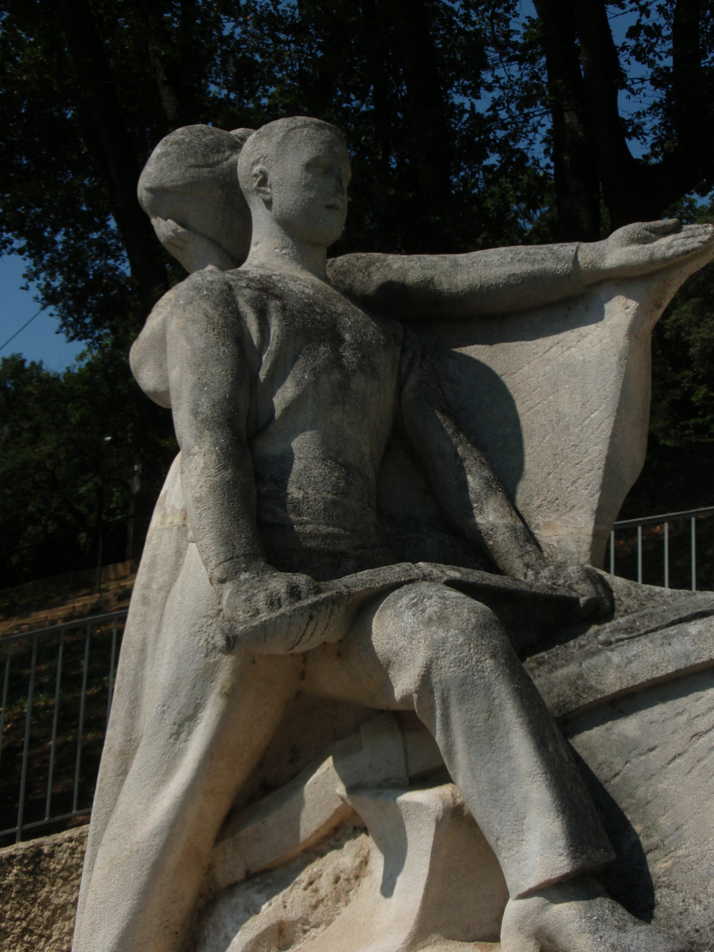 monument aux morts de Château-Arnoux