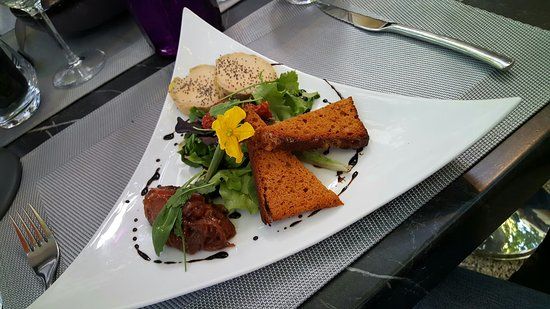 La cour du Théâtre