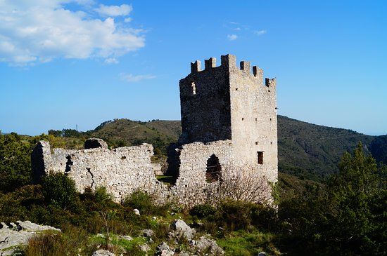 Ruines de Chateauneuf Villevieille